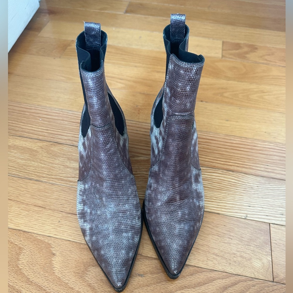 Paige Willa Python Chelsea Boots Size 8.5 - Picture 2 of 7